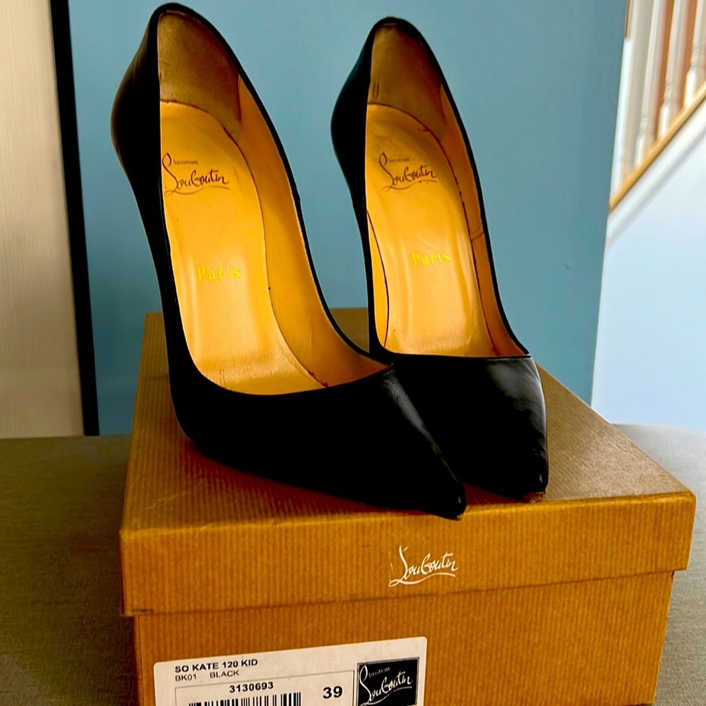 Black Leather Christian Louboutin. In great condition.